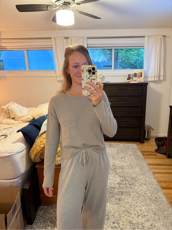 Anthropologie Tops - Anthropologie Light Gray Ribbed Long Sleeve